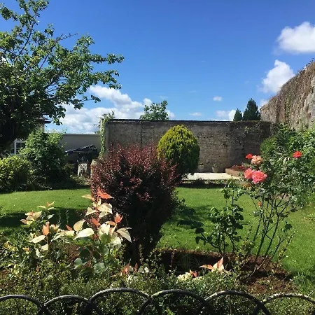 Gate House * Daingean